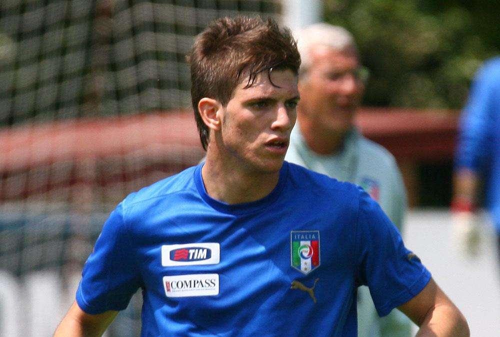 Inter, ancora dolore al ginocchio per Santon
