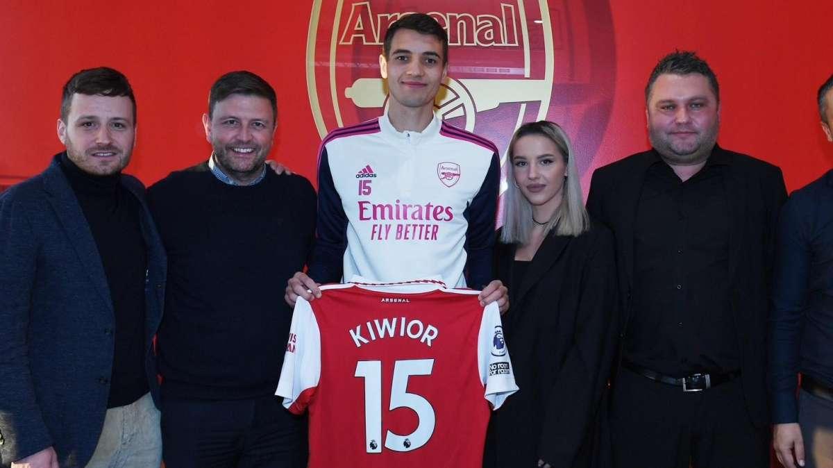 Arsenal, poco spazio per Kiwior: dieci club sulle sue tracce