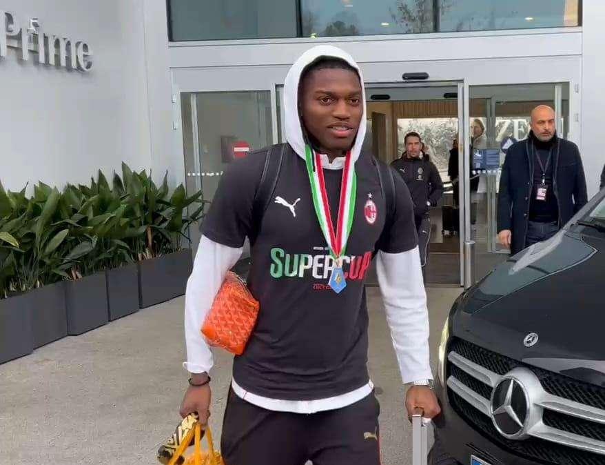 Milan. Leao: "Fonseca? Abbiamo provato tutti a dare il massimo, ma non ha funzionato. Le 3 panchine di fila? Avrebbe potuto darmi unaspiegazione"