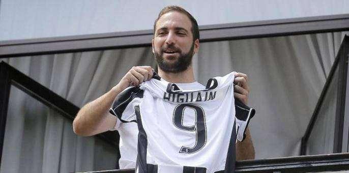 Napoli:  Higuain - De Laurentiis , la controversia  continua 