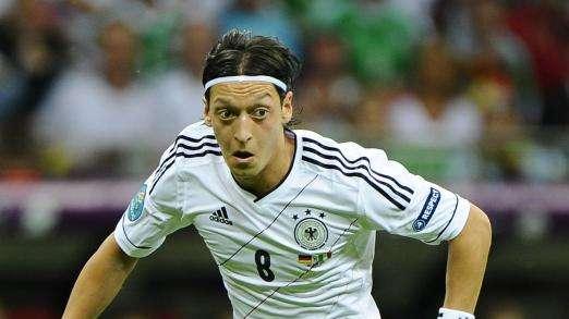 Real Madrid, ritorno alle origini per Ozil?