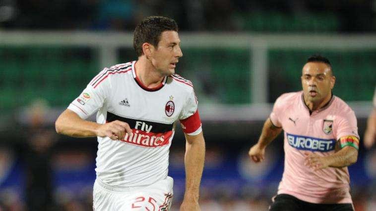 Milan, tegola Bonera. Il difensore si ferma per 15 giorni