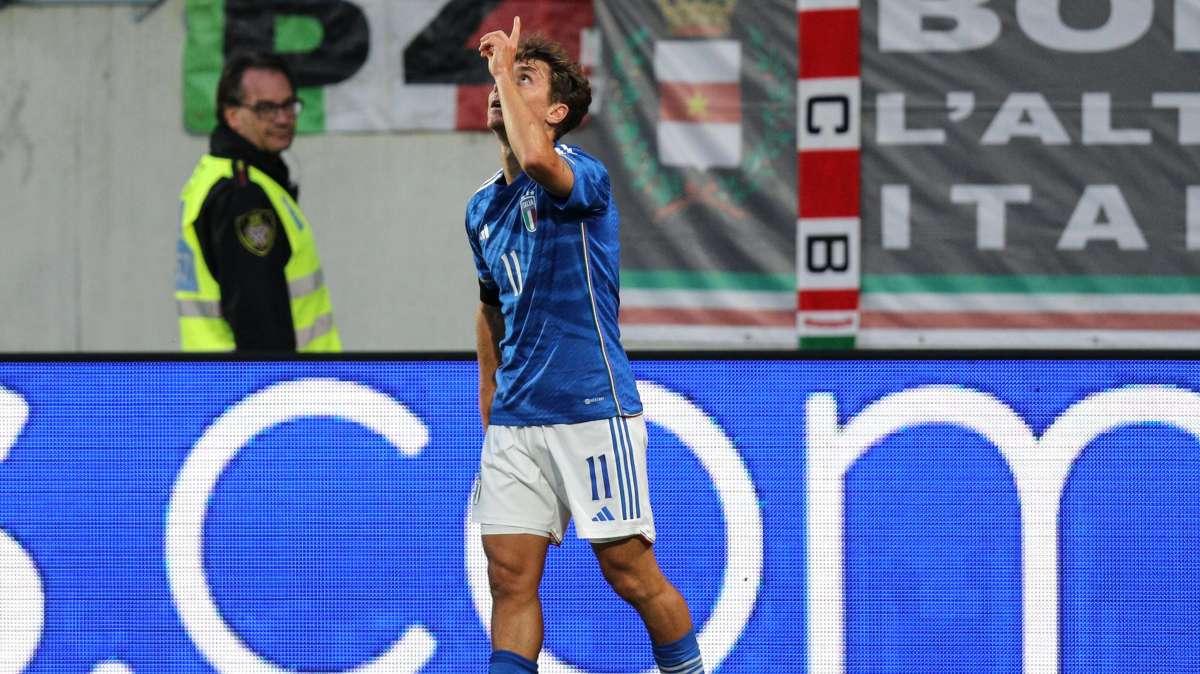 L'Under 21 vola con una tripletta di Baldanzi. La Roma sorride