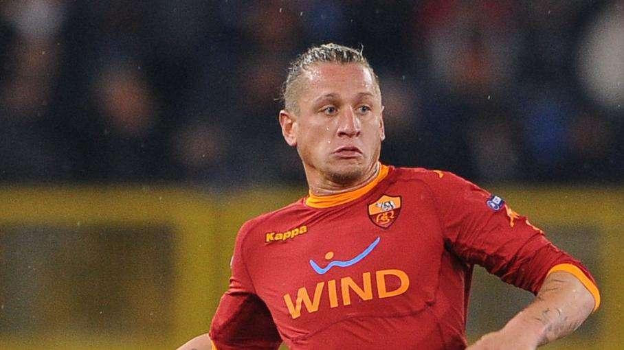 Roma, il futuro di Mexes parla inglese