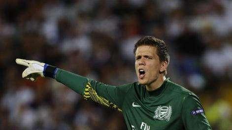 Barcellona, si cerca un portiere. Szczesny in pole