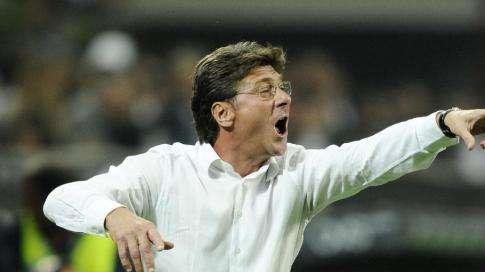Napoli, Mazzarri: "Il turn over? E' un discorso scientifico"