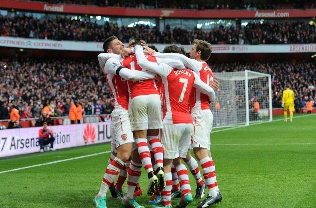 Premier League, impegni in trasferta per Arsenal e Leicester. Big match tra Liverpool e United