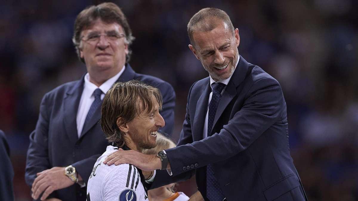 Ceferin premia Buffon: "Ispirazione per i tifosi di tutto il mondo"