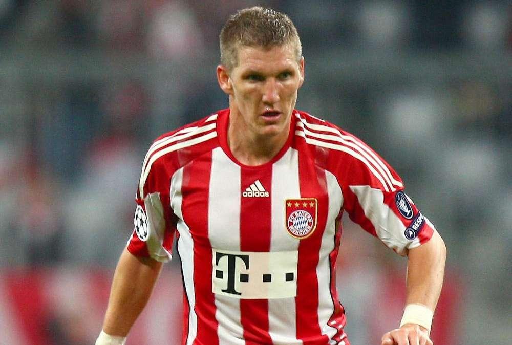 Bayern Monaco, Schweinsteiger rinnova