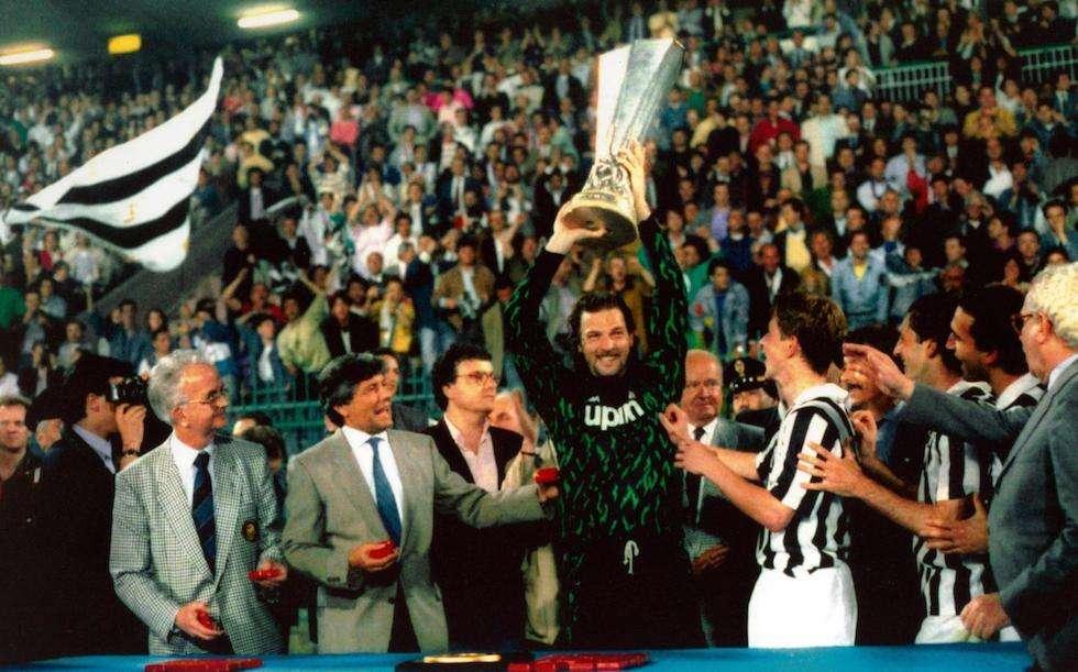 Coppa UEFA '89-'90: è festa Juventus! Fiorentina ko nella prima storica finale tutta italiana, tra polemiche e spettacolo