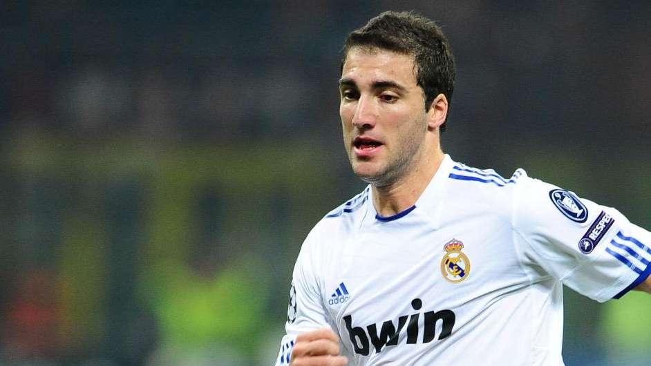 Roma, chiesto El Pipita per De Rossi