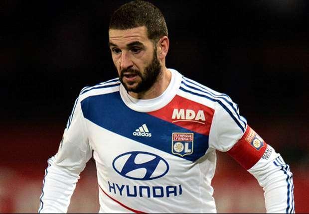 Calciomercato, Fiorentina: out  Caceres, new entry Lisandro Lopez