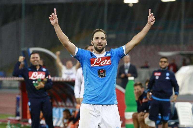 Europa League, Gruppo D: Il Napoli espugna Varsavia. Sugli scudi Mertens. Higuain, che prodezza!