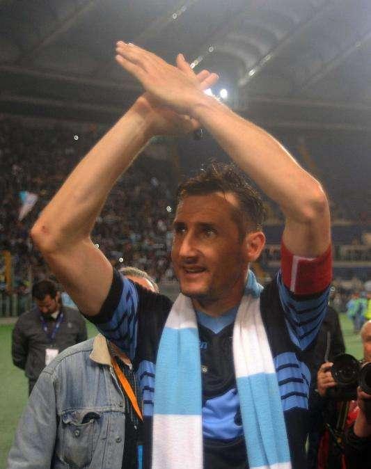 Serie A: addio a bandiere e simboli; calcio italiano in calo