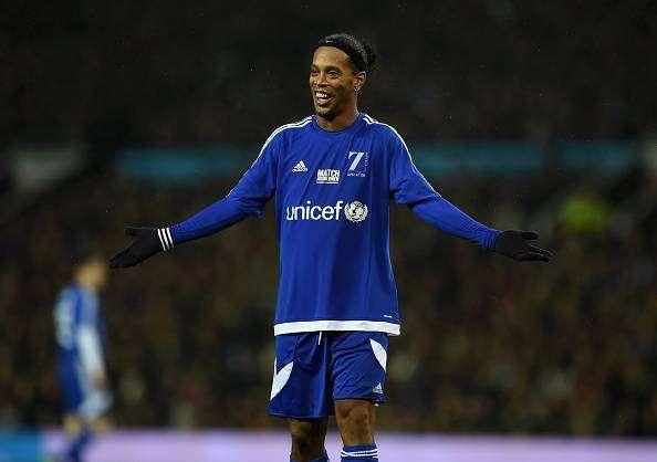 Newcastle, i ‘Magpies’ corteggiano Ronaldinho: il nodo è l’ingaggio