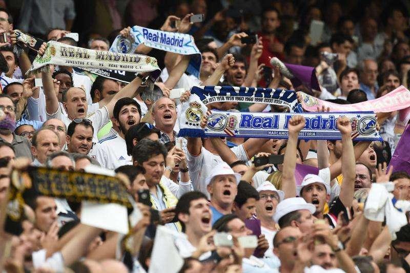 Il Real ne fa dieci ma i tifosi fischiano Benitez e Perez