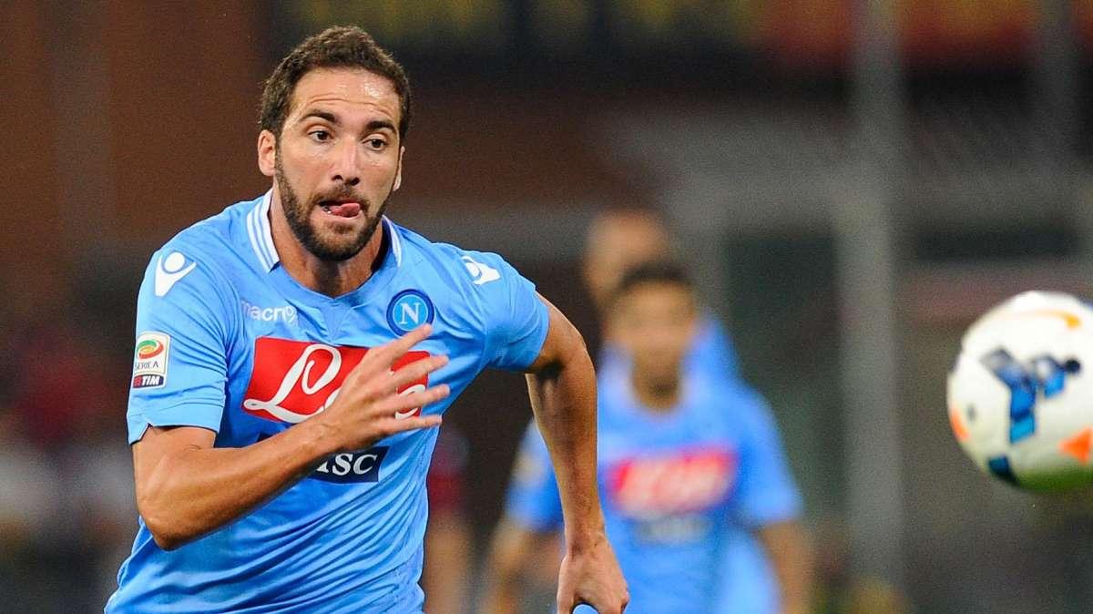 Napoli, brutte notizie: Higuain salta l'Arsenal