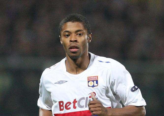 Juventus, Bastos: "E' un onore essere cercati dai bianconeri"