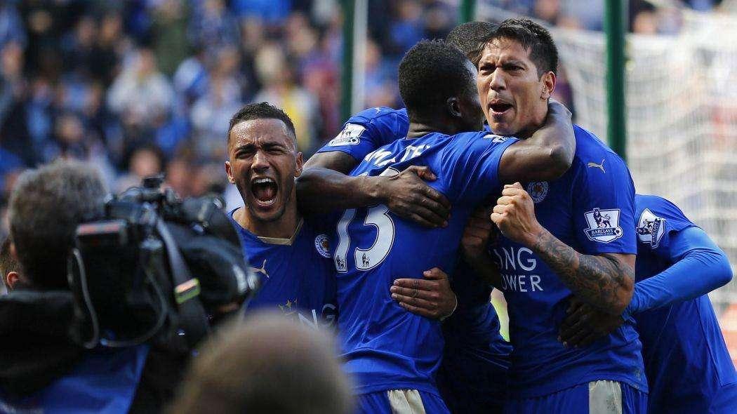 Premier League, Leicester a +8 in attesa del Tottenham. Bene i due Manchester e il Liverpool