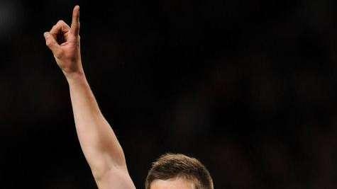 Schalke, stoccata all'Arsenal: "Non potete permettervi Huntelaar"