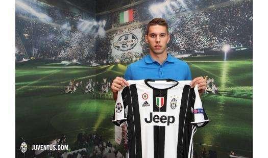 Juventus, Pjaca: "Bramoso di vincere titoli con i bianconeri"