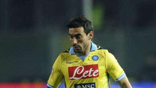 Napoli, un mese di stop per Lavezzi