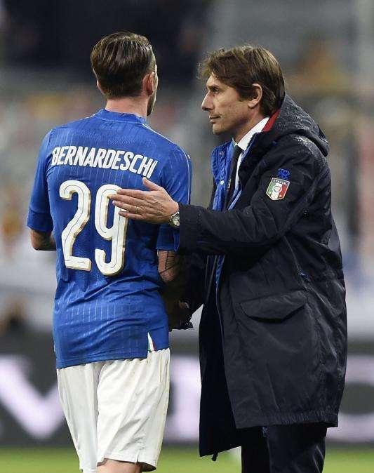 Italia, Conte predica calma: "Bene lo spirito, ma restiamo umili!"