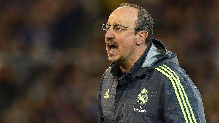 Real Madrid, lo spogliatoio a Benitez: "Cambiamo gioco"