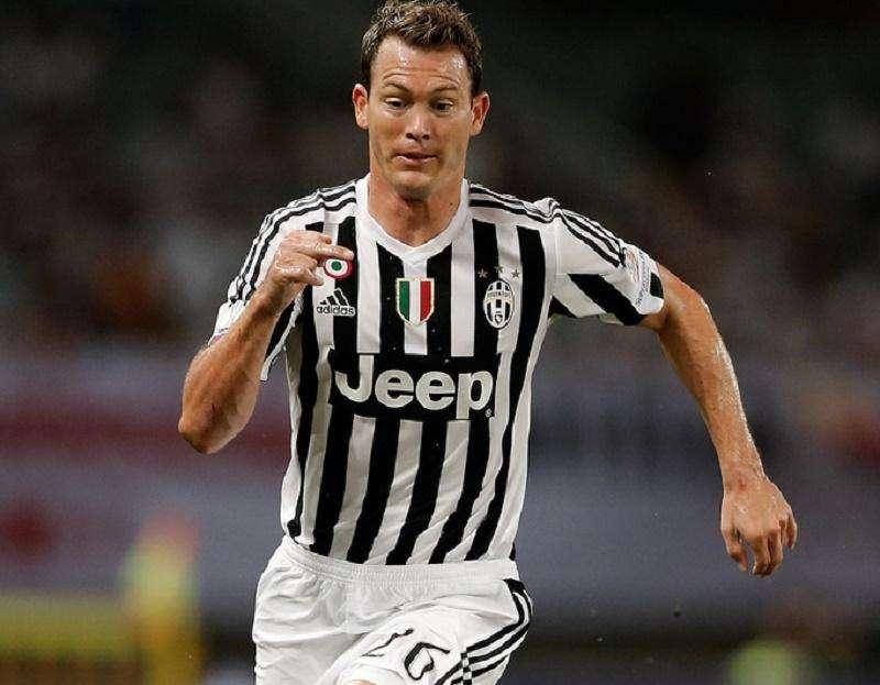 Juventus, un giocatore si offre al Barcellona