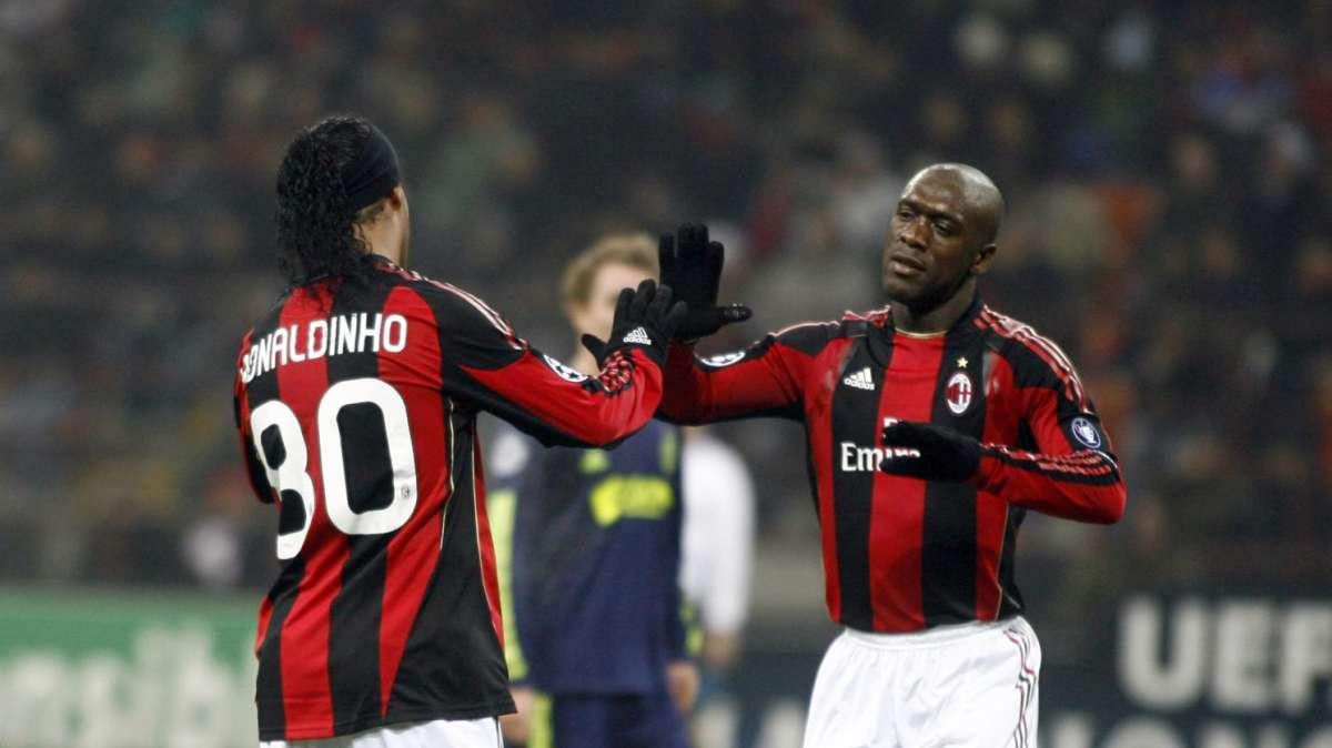 Milan, anche Ronaldinho chiama Seedorf