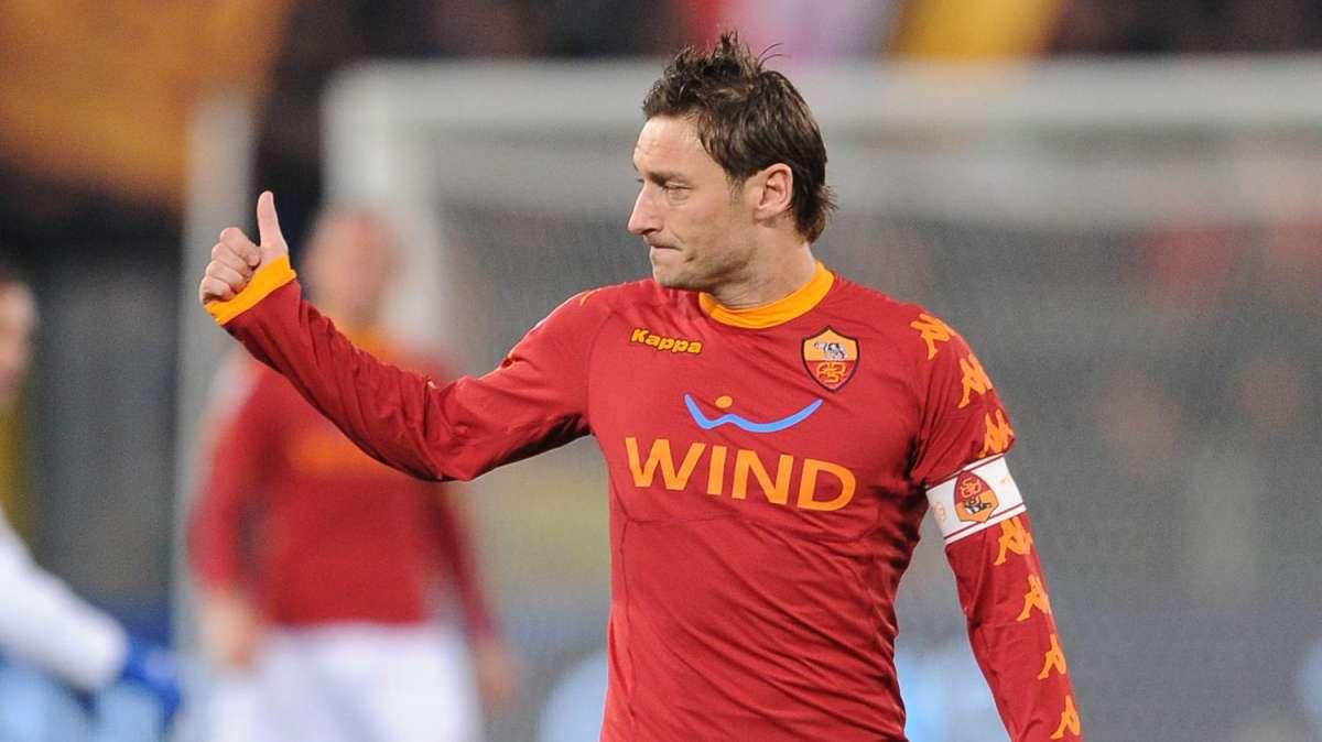 Shakhtar Donetsk, Ugolini pizzica la Roma su Totti. E all'Uefa...