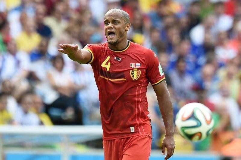 Manchester City: i tifosi fischiano l'inno della Champions e Kompany li difende: "Protesta legittima"