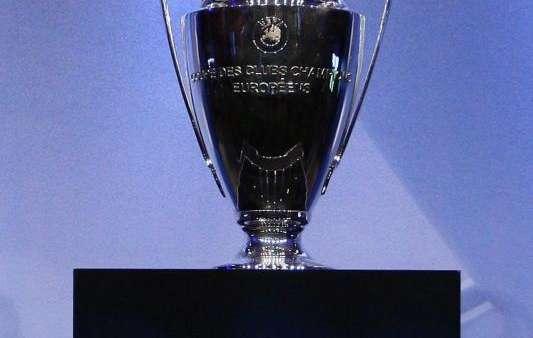 Il Valencia riapre la qualificazione. Bayer battuto al Mestalla