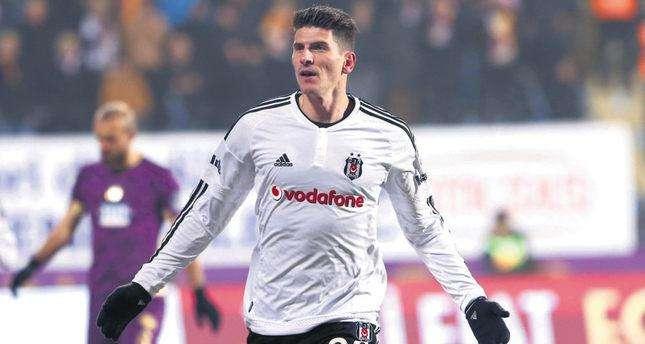 Fiorentina, l'agente di Mario Gomez parlerà con la società