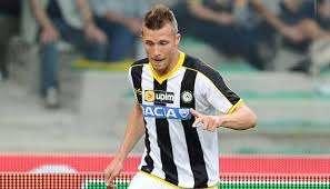 Calciomercato, Napoli: sorgono problemi sull'asse Widmer - Santon