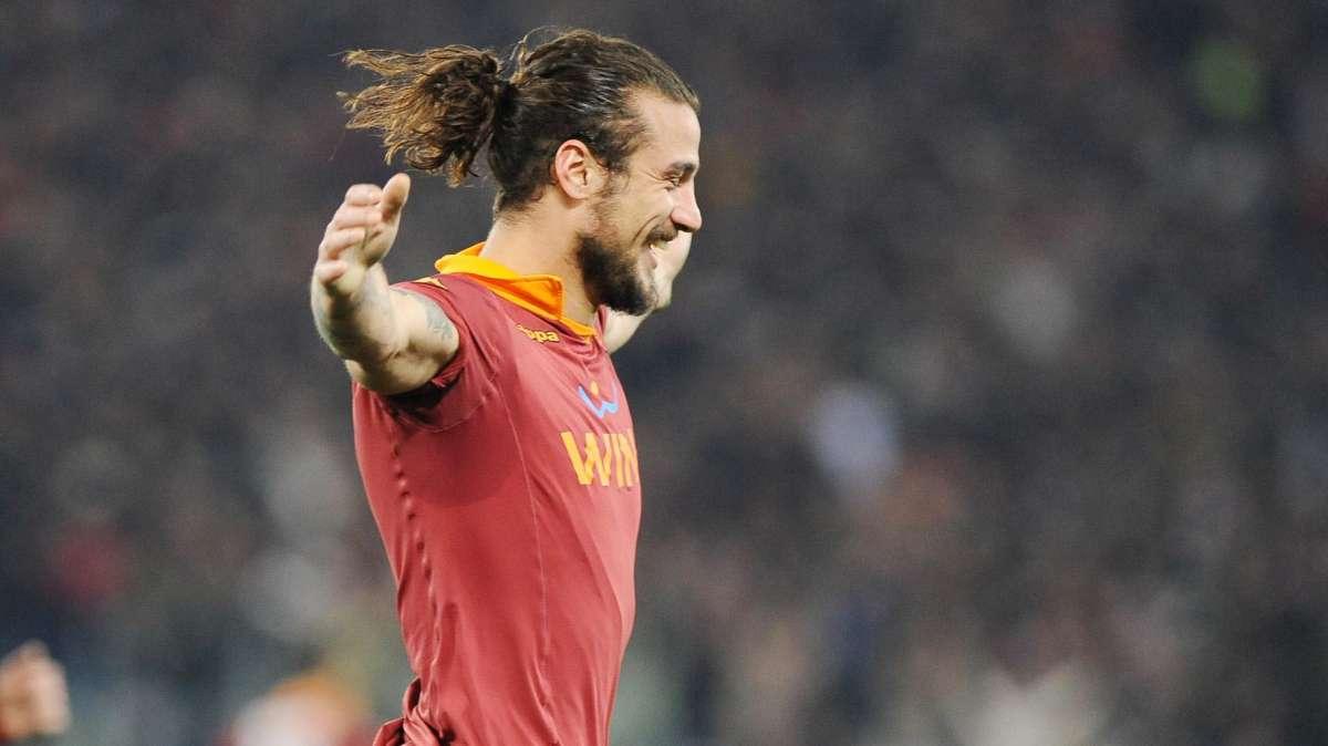 Roma, Osvaldo gela tutti: "Da qui non mi muovo"