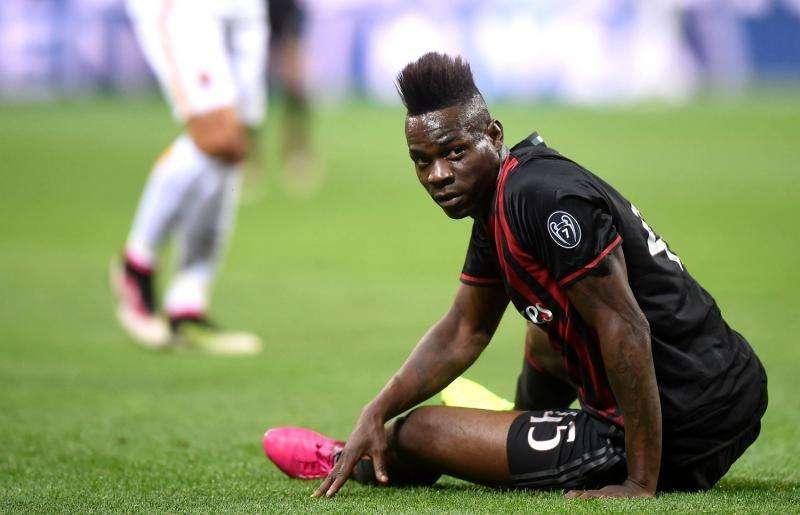 L'assist per Balotelli arriva dai tifosi