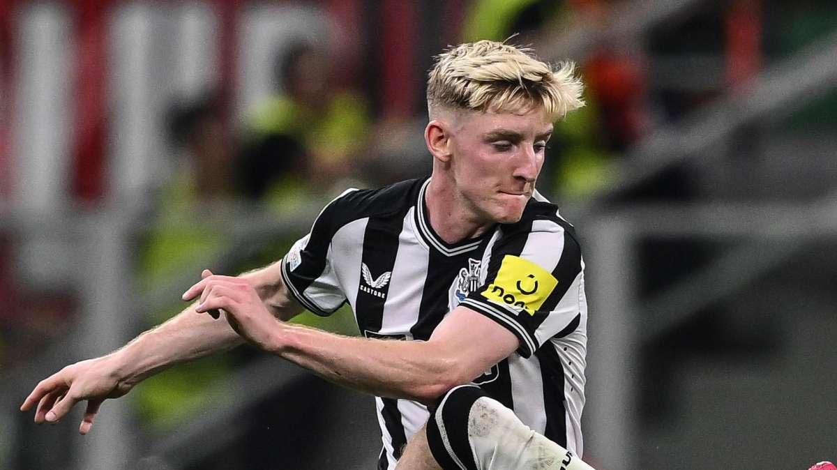 Il Newcastle studia il rinnovo per Gordon: sulle sue tracce Liverpool e Arsenal