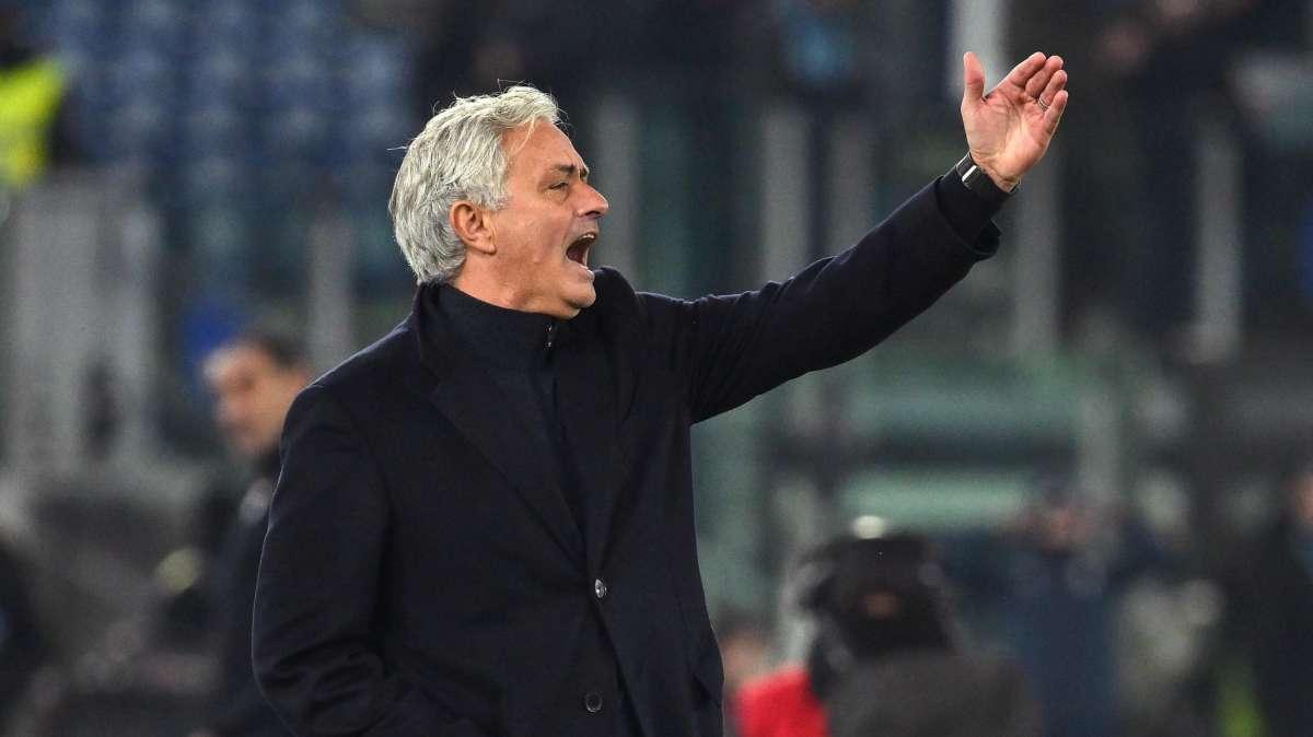 Mourinho risponde a Guardiola: "Tu hai vinto sei Premier? Le mie tre almeno sono pulite"