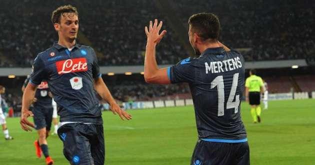 Napoli, con l'infortunio di Milik gli azzurri cambieranno strategia. Mertens falso nueve?