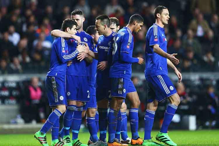 Premier League, dopo la FA Cup si torna in campo per il campionato. Big match tra Leicester e Liverpool