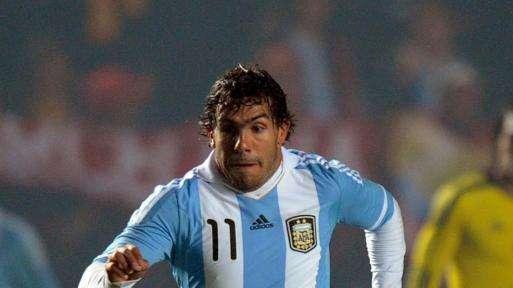 Man City, Mancini: "Tevez? Via ma non in prestito"