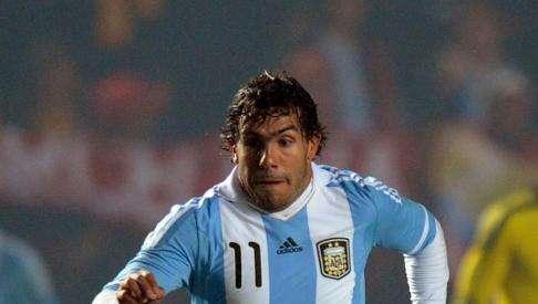 Man. City, Tevez: "Voglio restare, credo nel progetto"