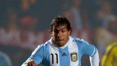 Inter, rimonta sul Milan per Tevez