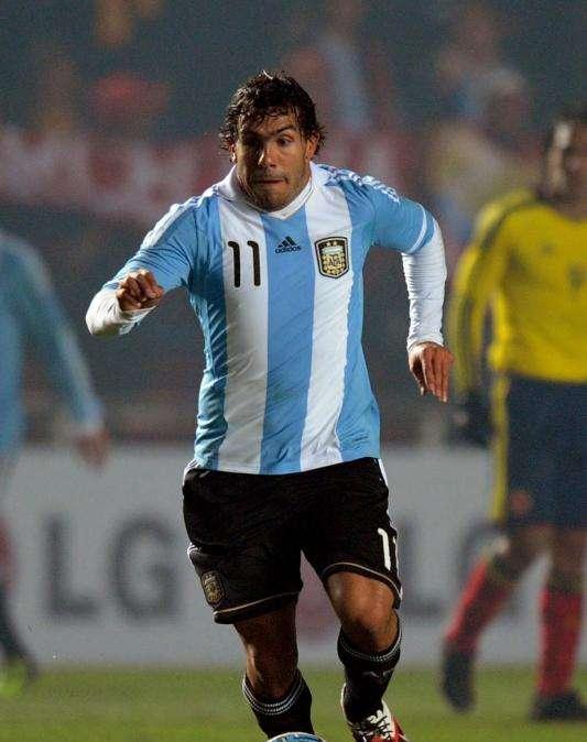 Juve e Milan si sfidano per Tevez: incontro milanese col procuratore