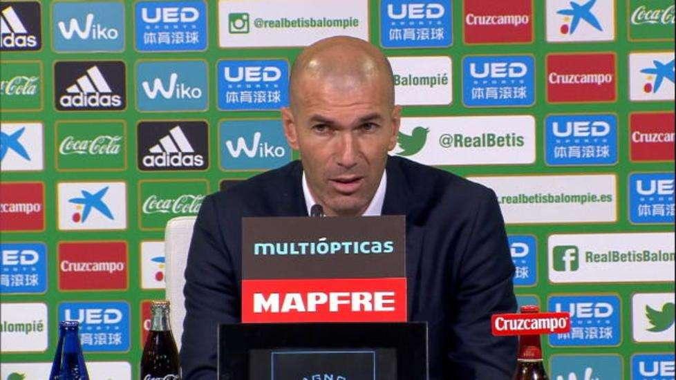 Real Madrid, Zidane: " Tifosi fondamentali contro il Napoli" 