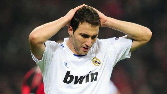 Real Madrid, Mou perde anche Higuain