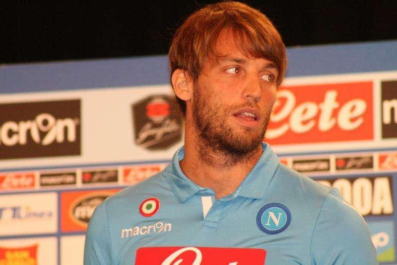 Napoli: bau bau, Michu, Michu...