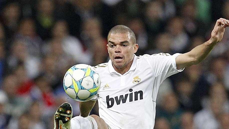 Real Madrid, Pepe ok per lo United?