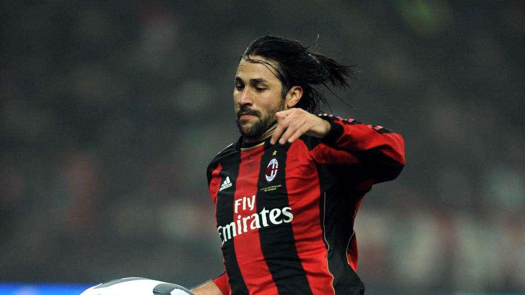 Milan, Yepes incerto sul futuro